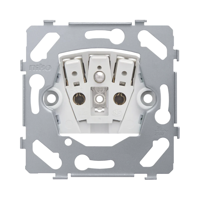 Base for socket outlet with pin earthing and shutters, flush