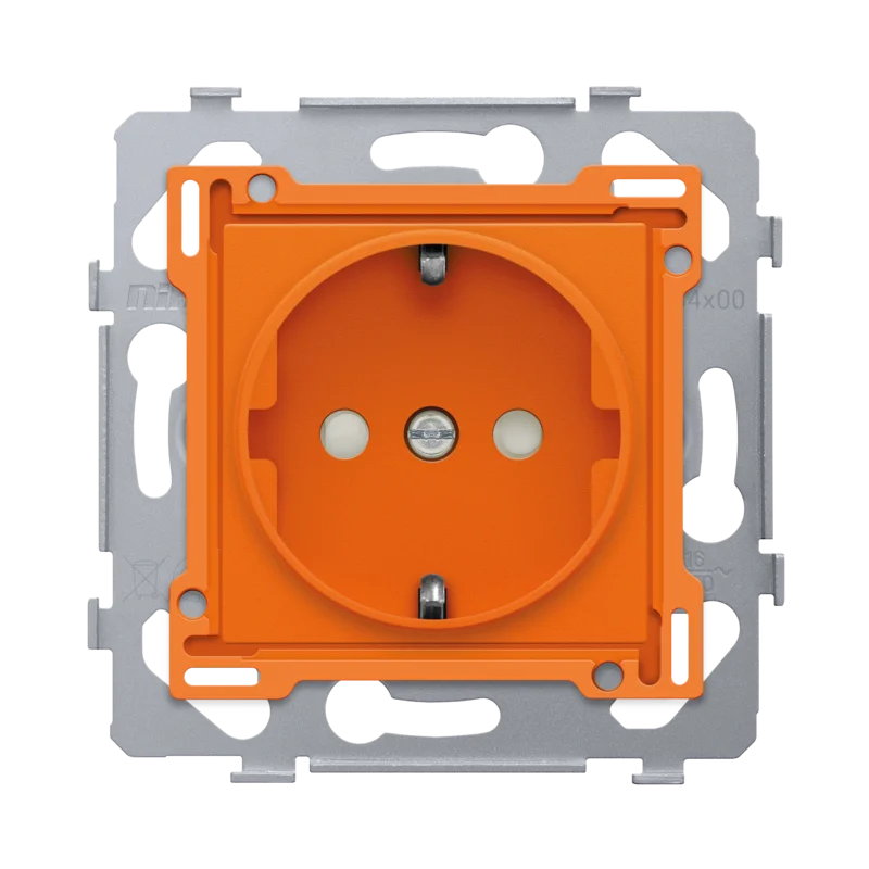 Socket outlet with side earthing and shutters, flush-mounting depth 28. ...